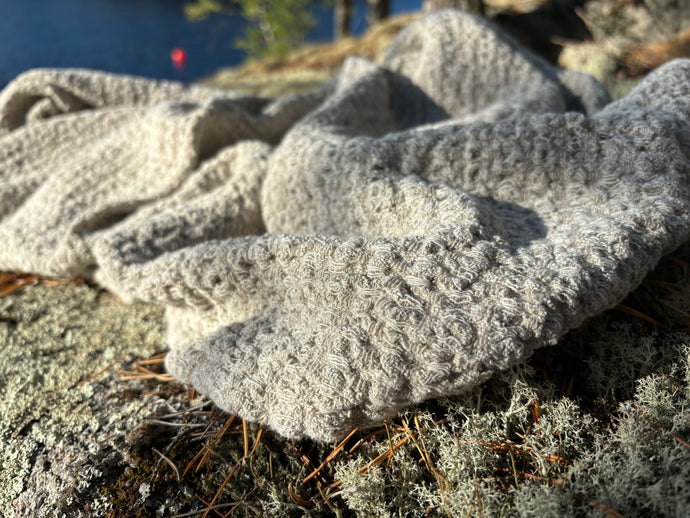 Luonnollinen pellavapyyhe mökille